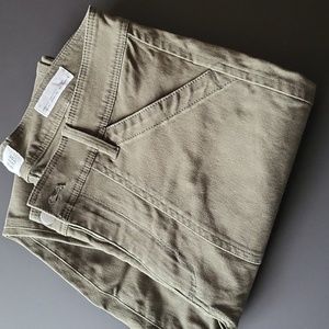 BNWOT Gap High Rise Universal Legging